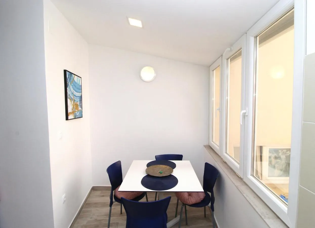 Giardini Center Apartment Pula